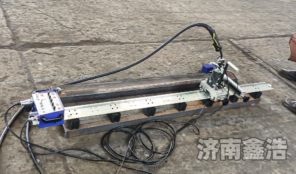 自動焊接小車，軟軌直軌多種規(guī)格，成型美觀